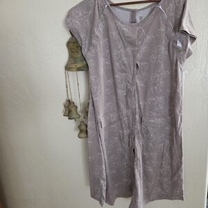 Kindred Bravely Taupe Floral Hospital Gown One Size Velcro Openings